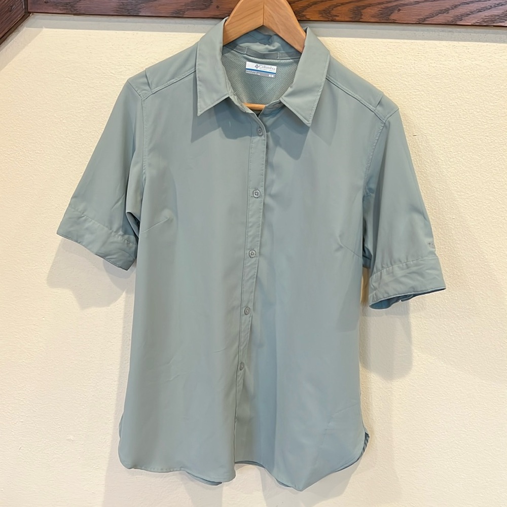 Columbia button down top